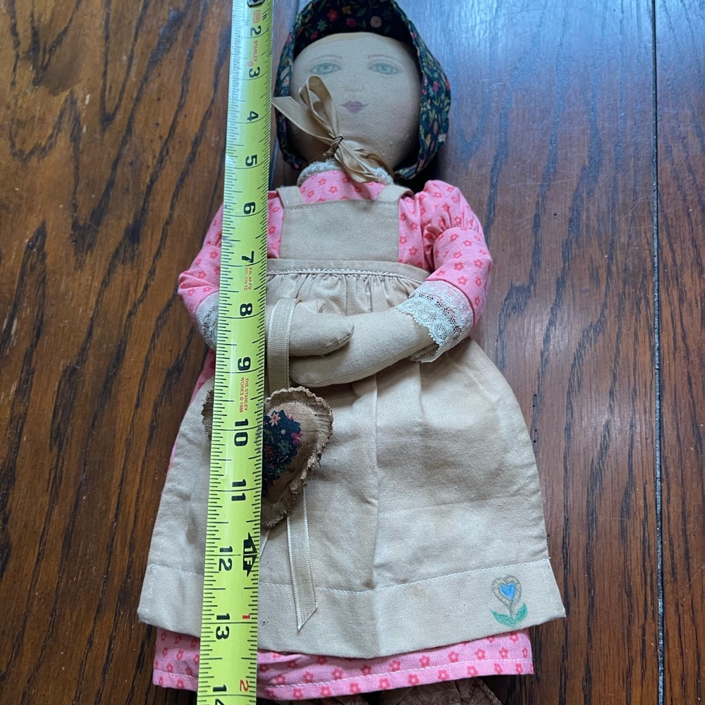 primitive handmade folk art cloth doll Painted Face - Picture 5 of 9